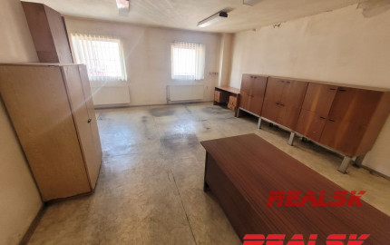 Výrobno-skladové priestory s mostovým žeriavom v Nitre na prenájom