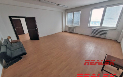 Výrobno-skladové priestory s mostovým žeriavom v Nitre na prenájom