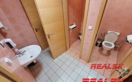 Kancelária s vyhradeným parkovaním v centre mesta na prenájom