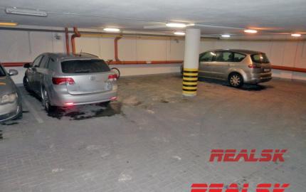 Kancelária s vyhradeným parkovaním v centre mesta na prenájom