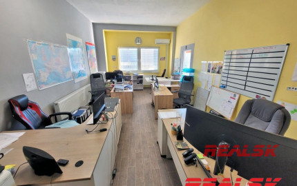 Kancelária s parkovaním v Nitre na prenájom