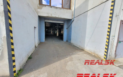 Výrobná hala s mostovými žeriavmi v Nitre na prenájom