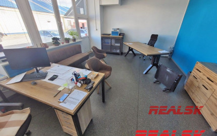 Výrobná hala s mostovými žeriavmi v Nitre na prenájom