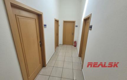 Administratívna budova v centre Nitry na prenájom