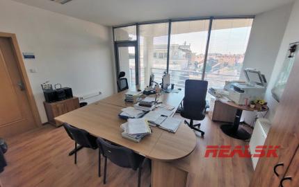 Administratívna budova v centre Nitry na prenájom