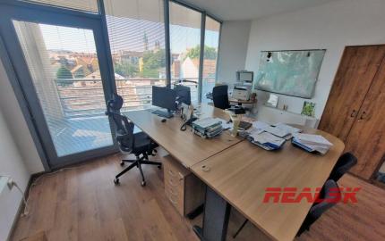 Administratívna budova v centre Nitry na prenájom