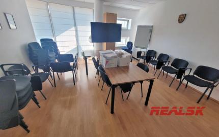 Administratívna budova v centre Nitry na prenájom