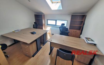 Administratívna budova v centre Nitry na prenájom