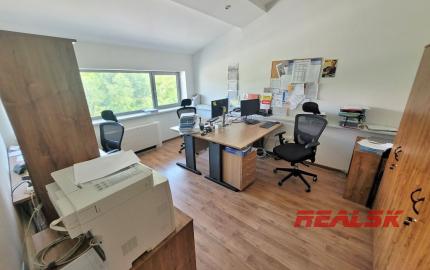 Administratívna budova v centre Nitry na prenájom