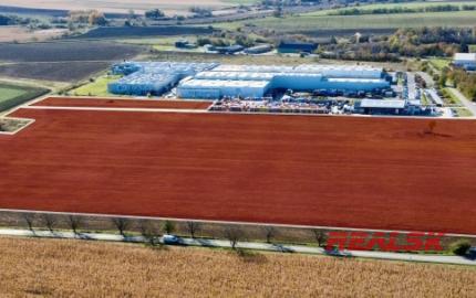 Na predaj pozemok v Priemyselnom parku Čab (okr. Nitra)