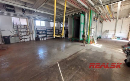 Hala s lakovňou v Nitre na predaj