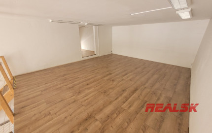 Prevádzkové priestory v centre Nitry s parkovaním - prenájom