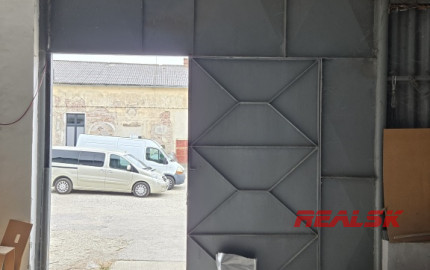 Prenájom skladových priestorov – centrum Nitry, Mostná ulica