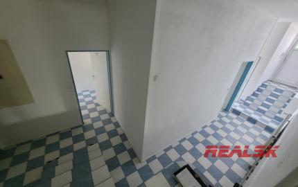 Sklad s chladničkou, rampou a voľnou plochou v Nitre na prenájom