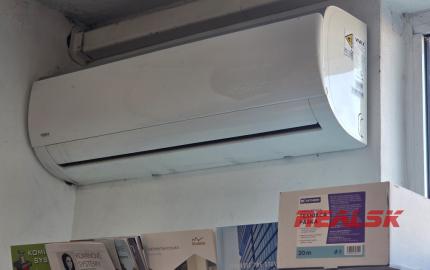 Na prenájom budova s predajňou, skladmi a administratívou