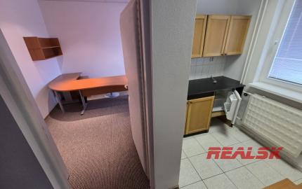 Kancelárske priestory na prízemí v Nitre na prenájom