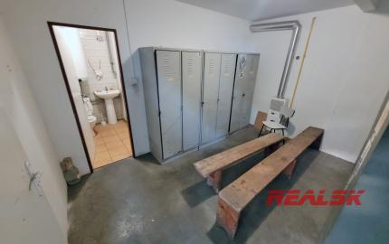 Výrobná hala so zázemím v Nitre na prenájom