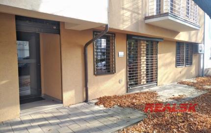 Kancelárie s garážovým parkovaním v centre Nitry na prenájom