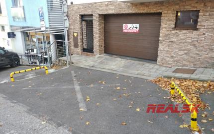 Kancelárie s garážovým parkovaním v centre Nitry na prenájom