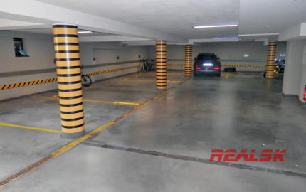 Kancelárie s garážovým parkovaním v centre Nitry na prenájom