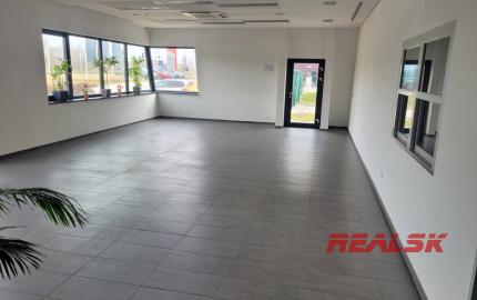 Nadštandardné priestory pre obchod a služby v Nitre na prenájom