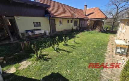 Rodinný dom s pozemkom v Nitre - Kynek, na predaj