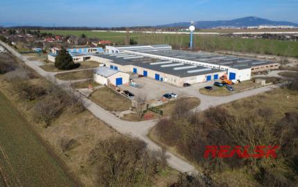 Na prenájom skladová / výrobná hala v Nitre (440 - 1318 m2)