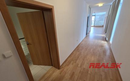 Reprezentatívne kancelárske priestory s terasou v centre Nitry na prenájom