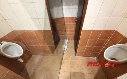 Obchodný priestor s výkladom a parkovaním v Nitre - prenájom