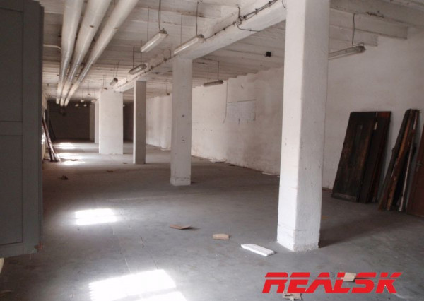 Skladové priestory prenájom Sliač