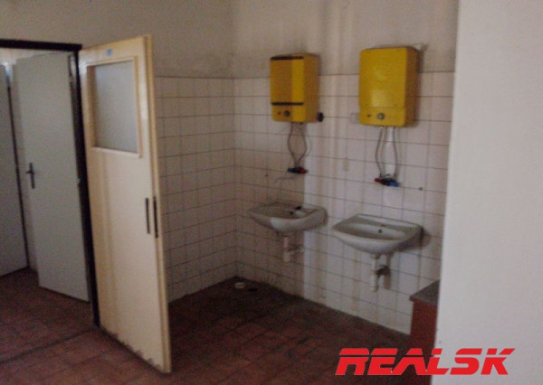 Skladové priestory prenájom Sliač