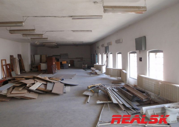 Skladové priestory prenájom Sliač