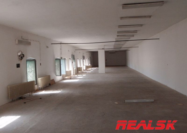 Skladové priestory prenájom Sliač