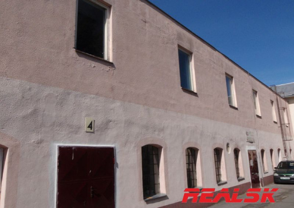 Skladové priestory prenájom Sliač