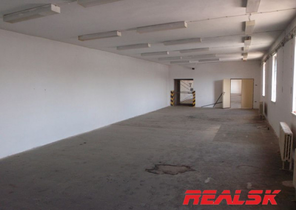 Skladové priestory prenájom Sliač