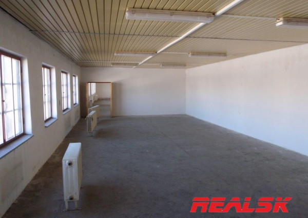 Skladové priestory prenájom Sliač