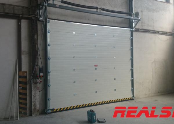 Hala 847 m2 na Zvolenskej ceste