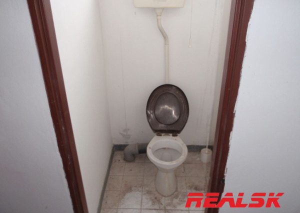 Hala  s kanceláriami na predaj vhodná pre výrobu a skladovanie