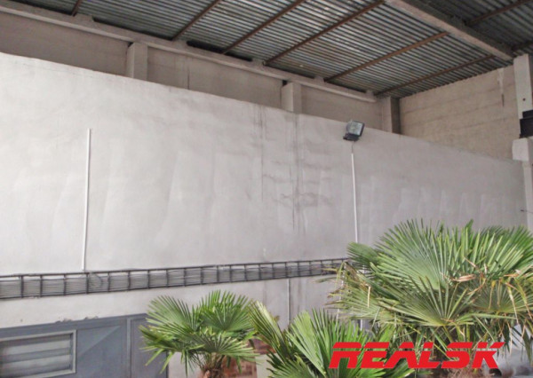 Hala  s kanceláriami na predaj vhodná pre výrobu a skladovanie