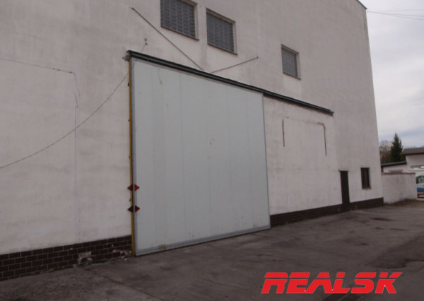 Hala  s kanceláriami na predaj vhodná pre výrobu a skladovanie