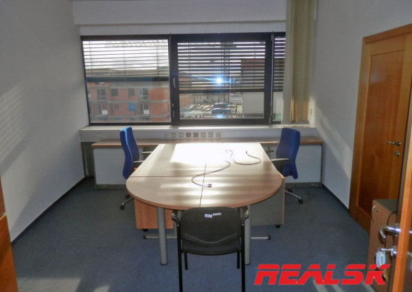 Kancelária v centre Nitry na prenájom