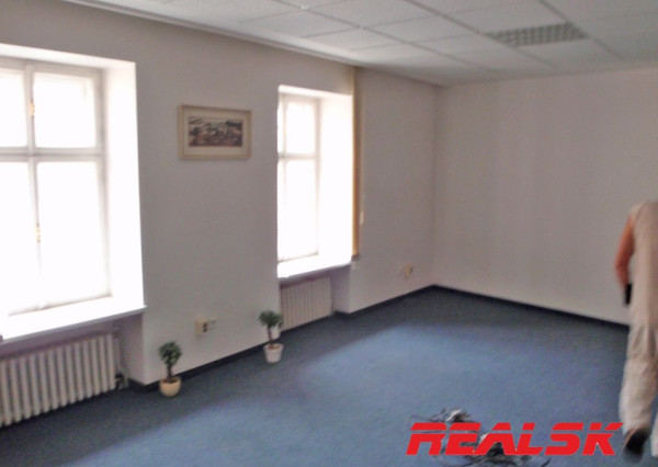 Kancelárie 130m2 v centre mesta Banská Bystrica