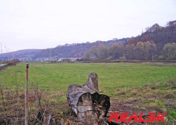 Pozemok 9589m2 pre bytovú výstavbu