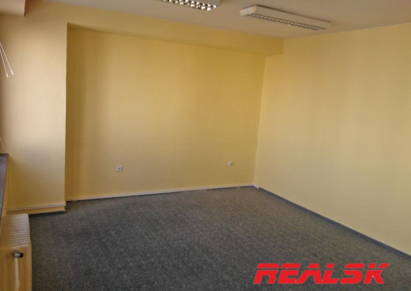 Priestory 130m2 vhodné na fitness, kancelárie Zvolen