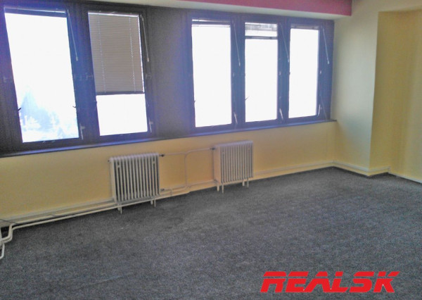 Priestory 130m2 vhodné na fitness, kancelárie Zvolen