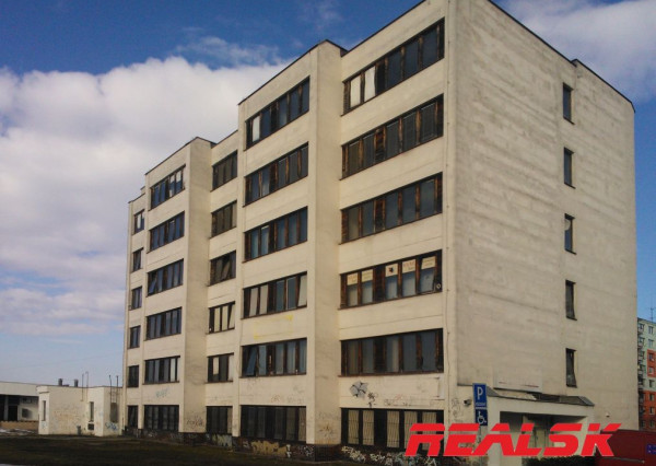 Priestory 130m2 vhodné na fitness, kancelárie Zvolen