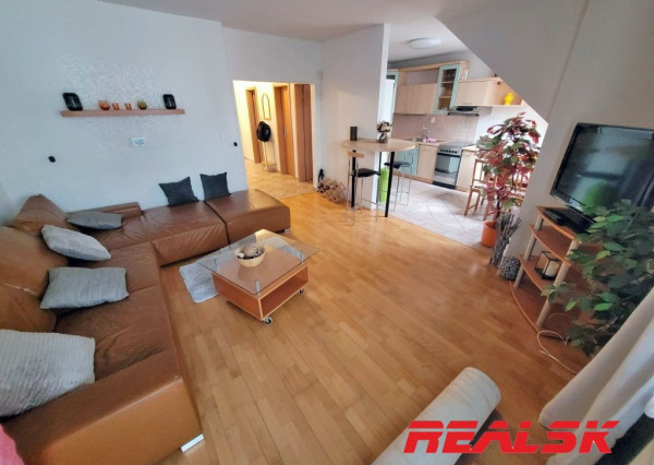 4-izbový zariadený mezonet v Nitre na prenájom