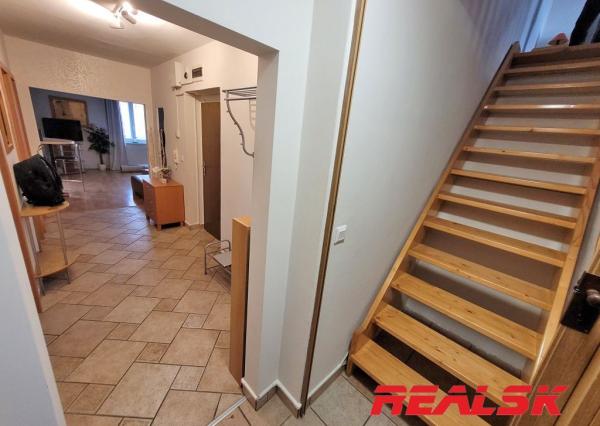 4-izbový zariadený mezonet v Nitre na prenájom