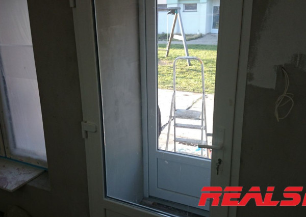 Budova 75m2 vhodná na ambulanciu alebo obchod, služby