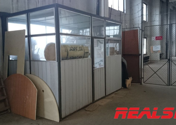 Priemyselný areál 11080m2 na predaj